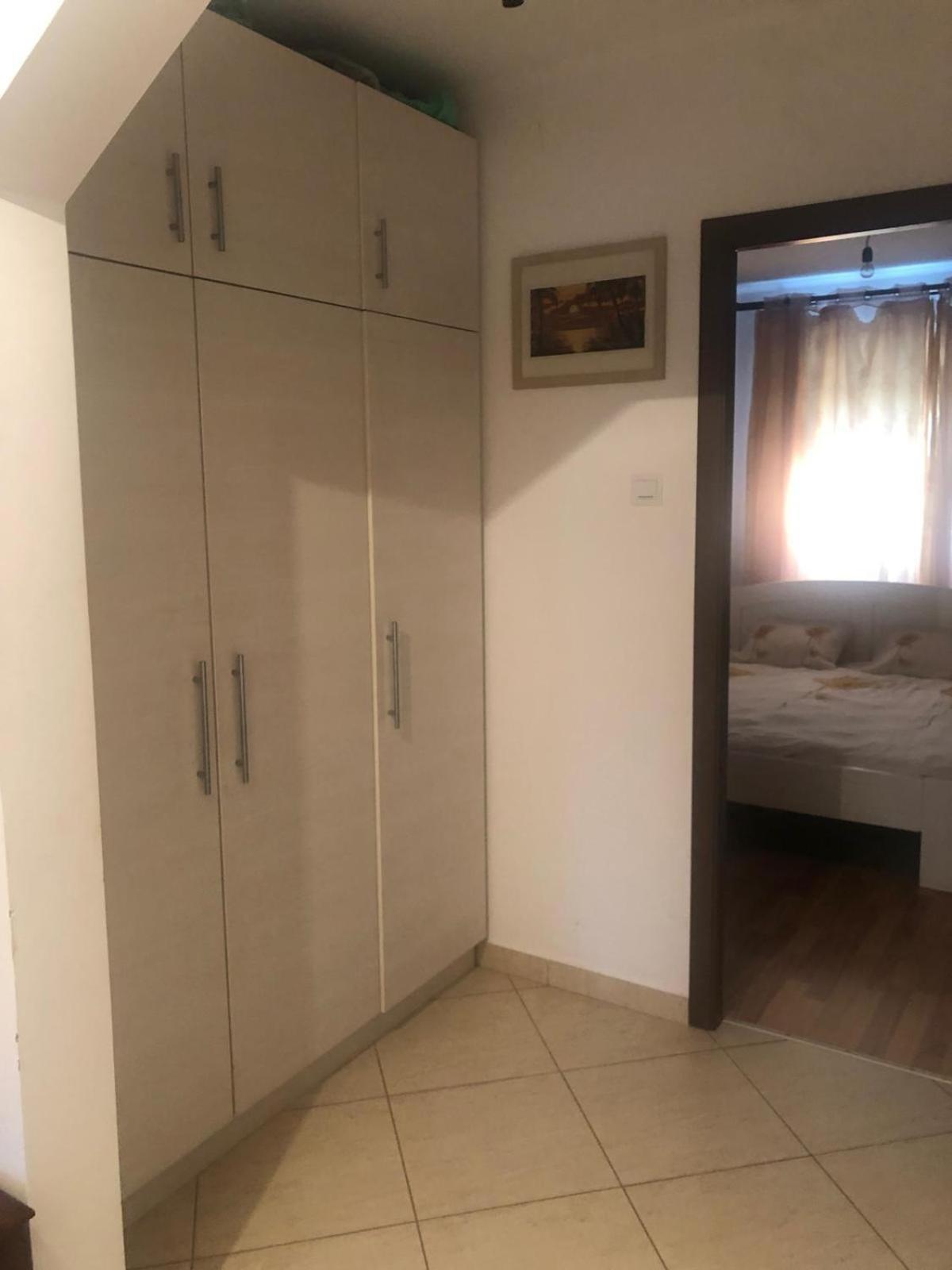 Apartament Cu 3 Camere La Poala Muntilor Fagaras Victoria  Extérieur photo