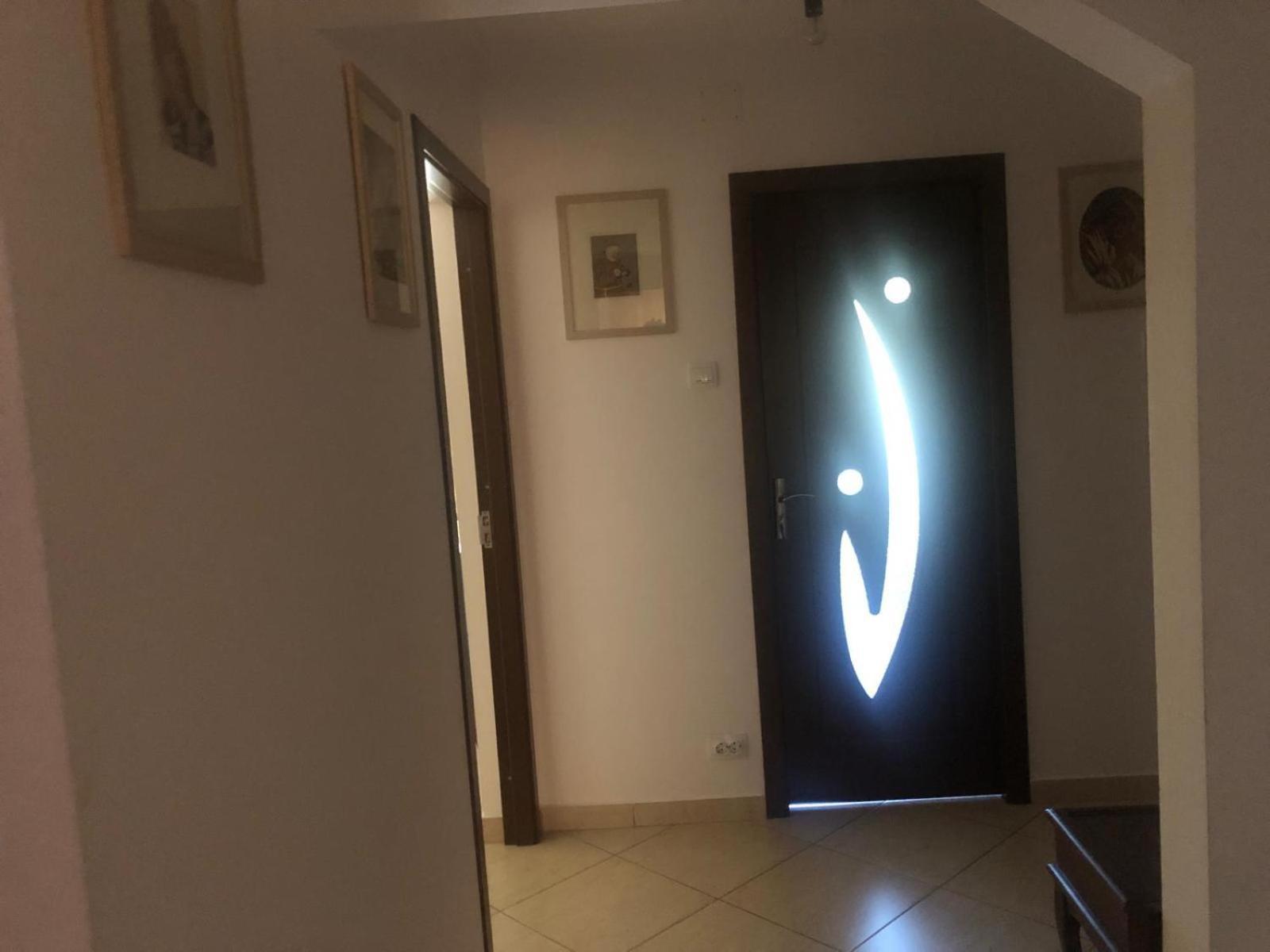 Apartament Cu 3 Camere La Poala Muntilor Fagaras Victoria  Extérieur photo