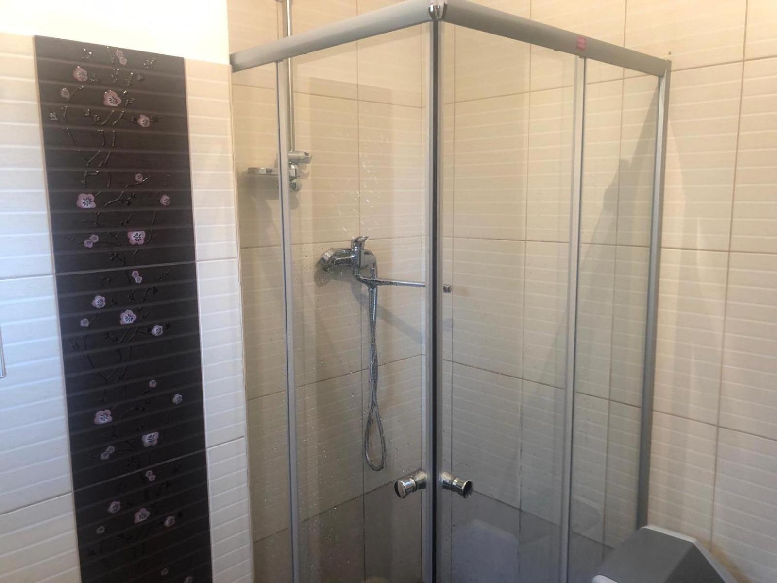 Apartament Cu 3 Camere La Poala Muntilor Fagaras Victoria  Extérieur photo